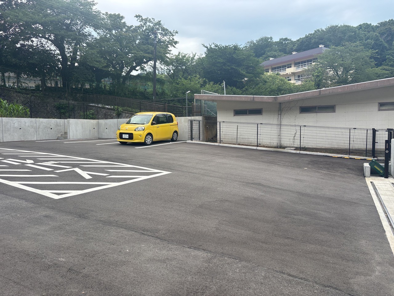 湯本幼児学園 臨時駐車場 奥側